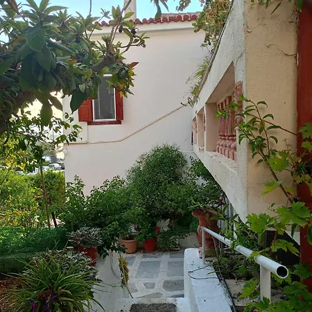 Lilia Apartment *
